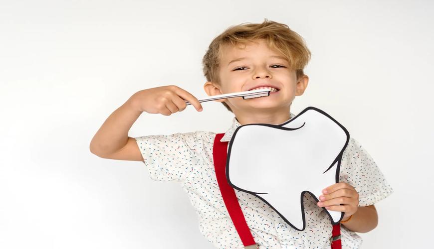 Première visite chez le dentiste à Djerba : comment Amine, 5 ans, est reparti avec le sourire